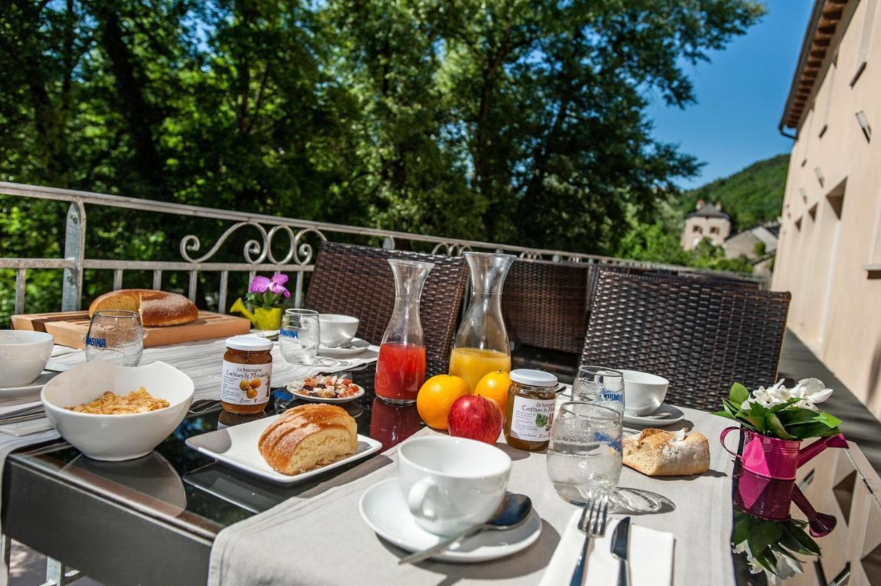 Logis Hotel Restaurant Les 2 Rives - A75, En Bordure De Riviere Banassac Exteriér fotografie